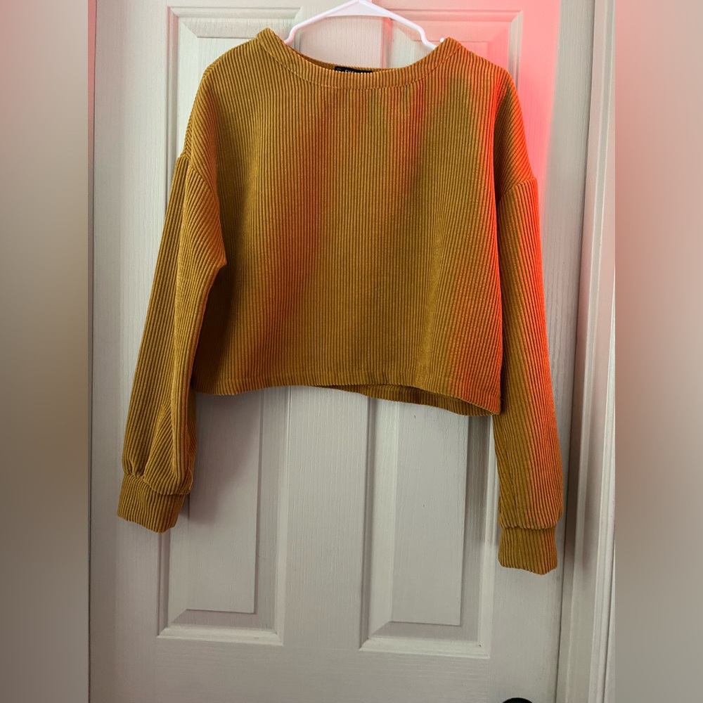 sweater - Picture 3 of 3